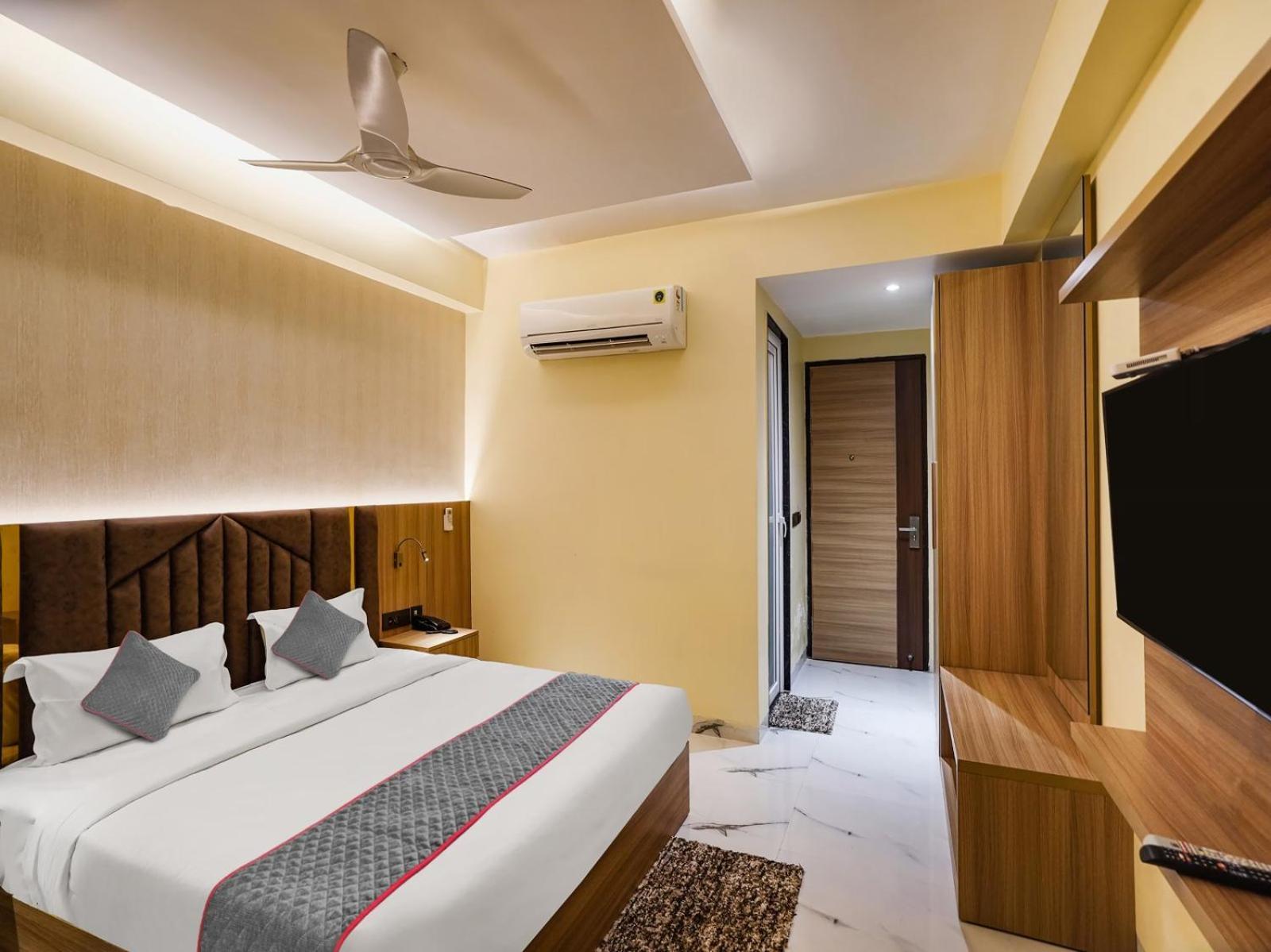 Hotel Aerotech Near Delhi Airport
