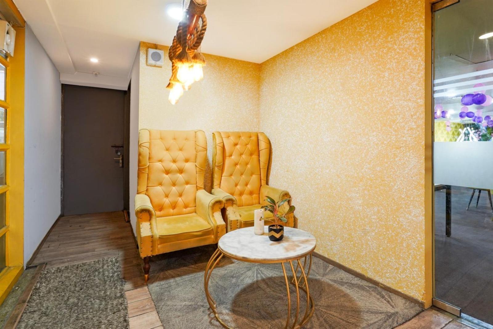 Hotel Aerotech Near Delhi Airport 4*